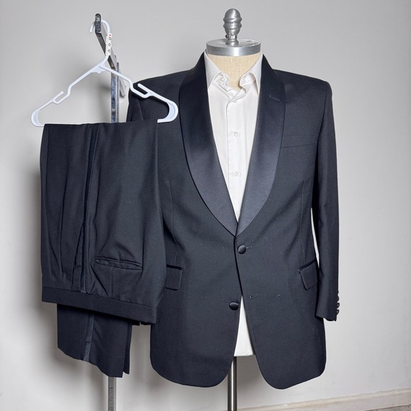 Chaps Ralph Lauren Vintage Black Tuxedo Suit 43R 34W Shawl Lapel Made USA
